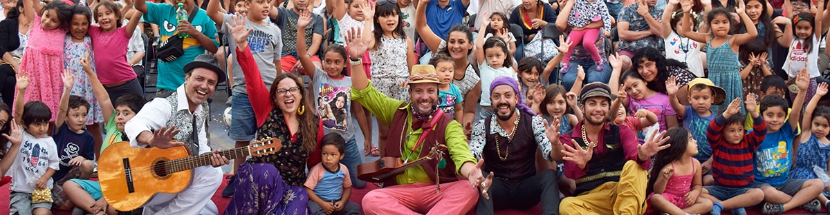 Niños y adultos rieron con nuestro ciclo de teatro itinerante.